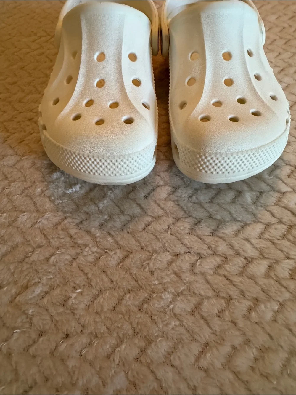 CROCS Kids Classic Clog in White Size 11